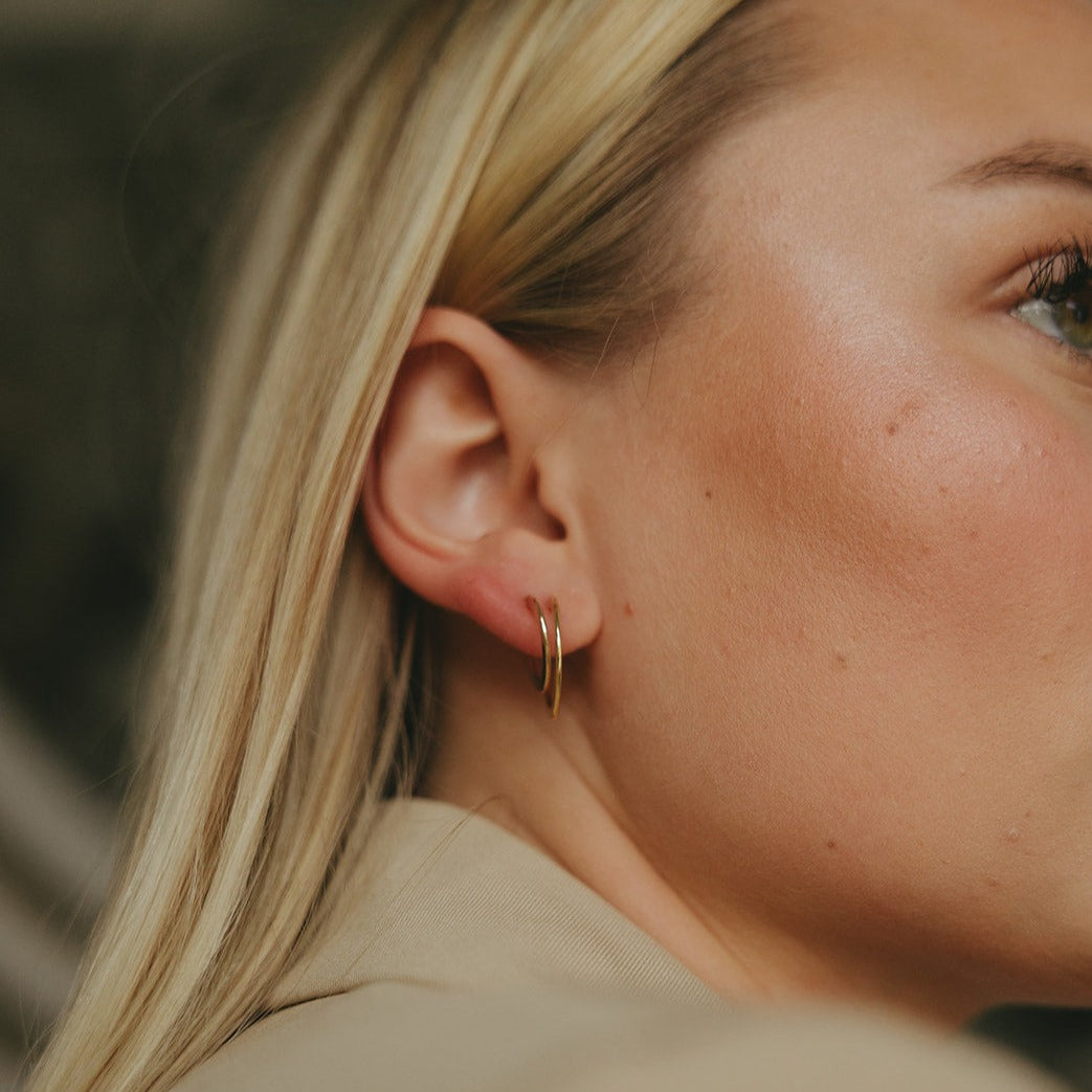 Tess  Small Hoop Earring