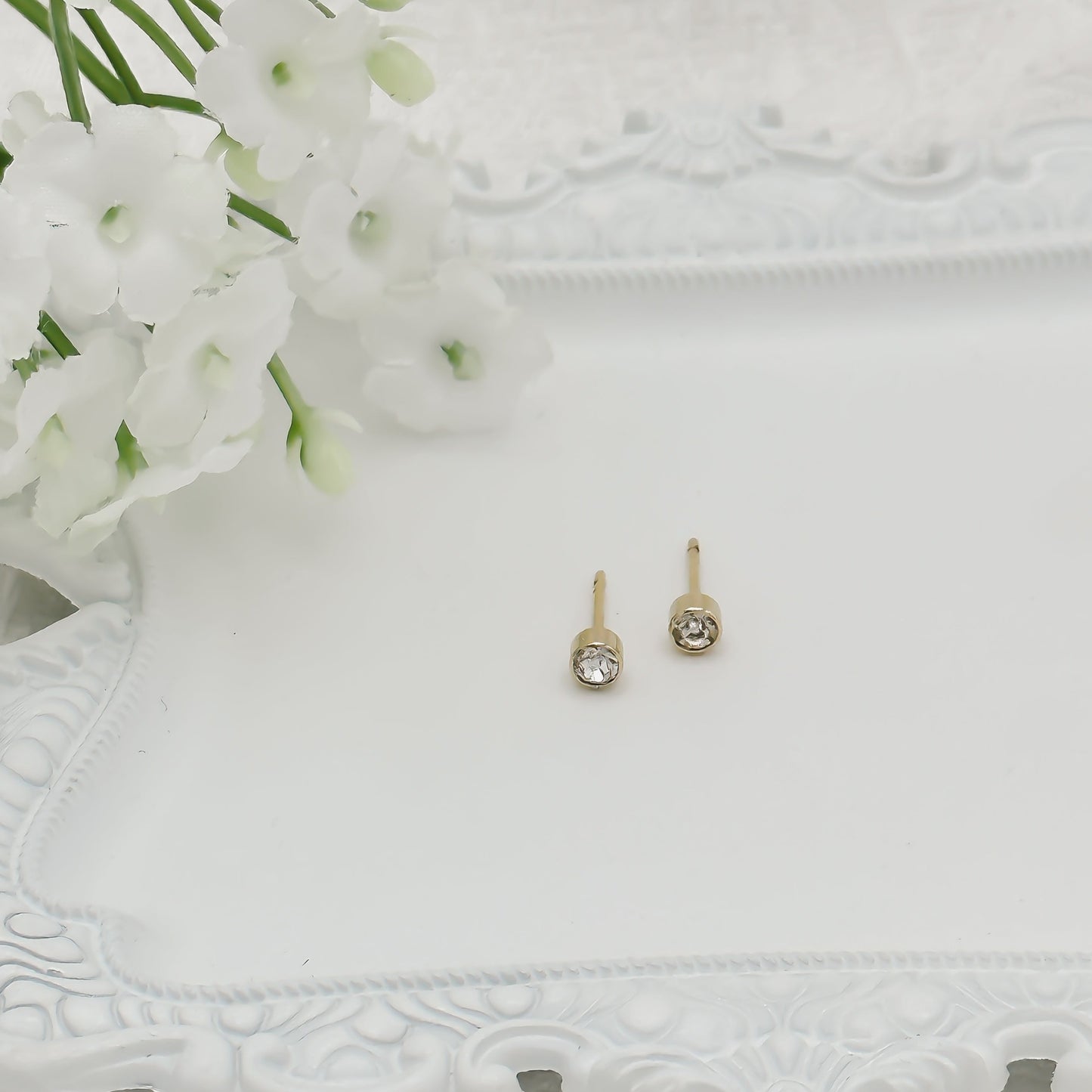 Crystal Bezel Stud Earring