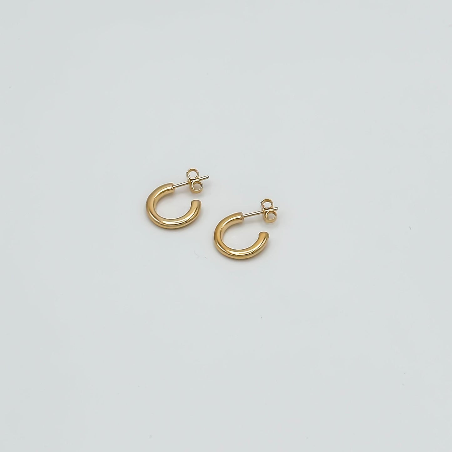 Mila XS Hoop Earring