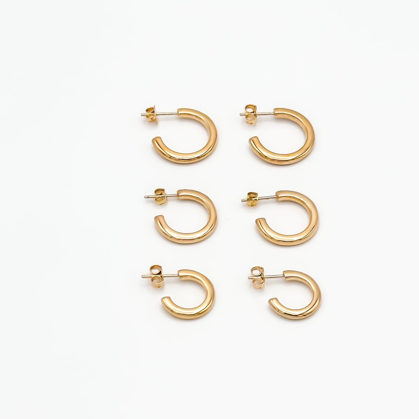 Mila XS Hoop Earring