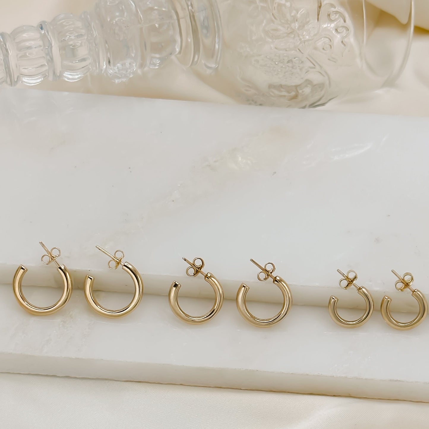 Mila Medium Hoop Earring