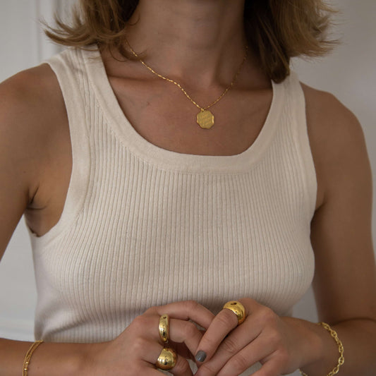 Necklace - L'Habit Ne Fait Pas Le Moine