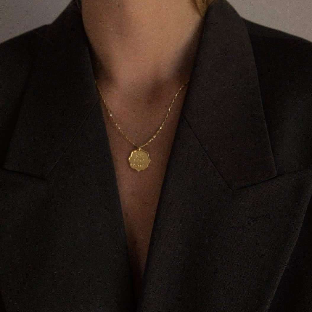 Necklace - L'Habit Ne Fait Pas Le Moine